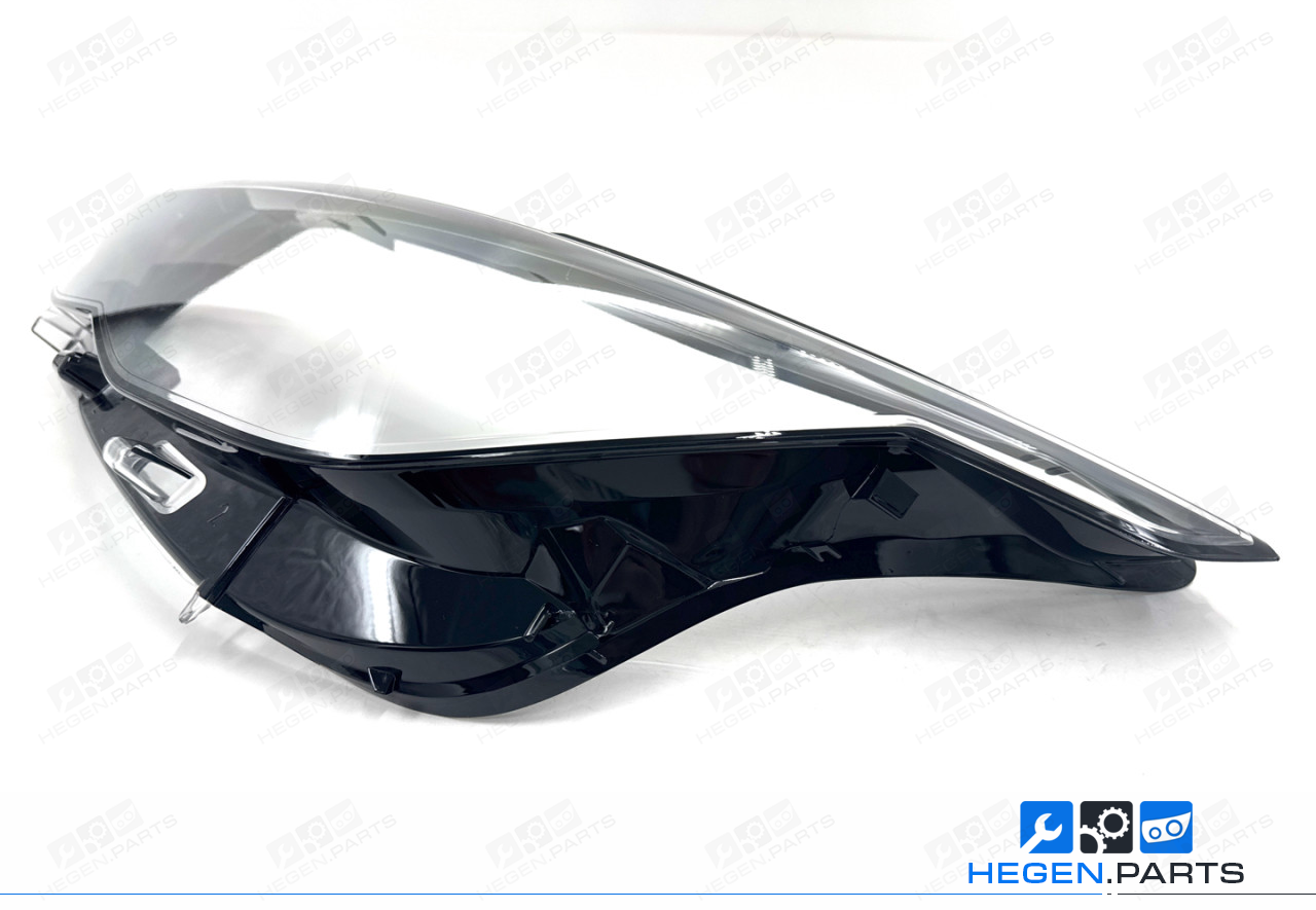 Ляво стъкло (капак) за фар на VW Golf CD1 MK8 20-23