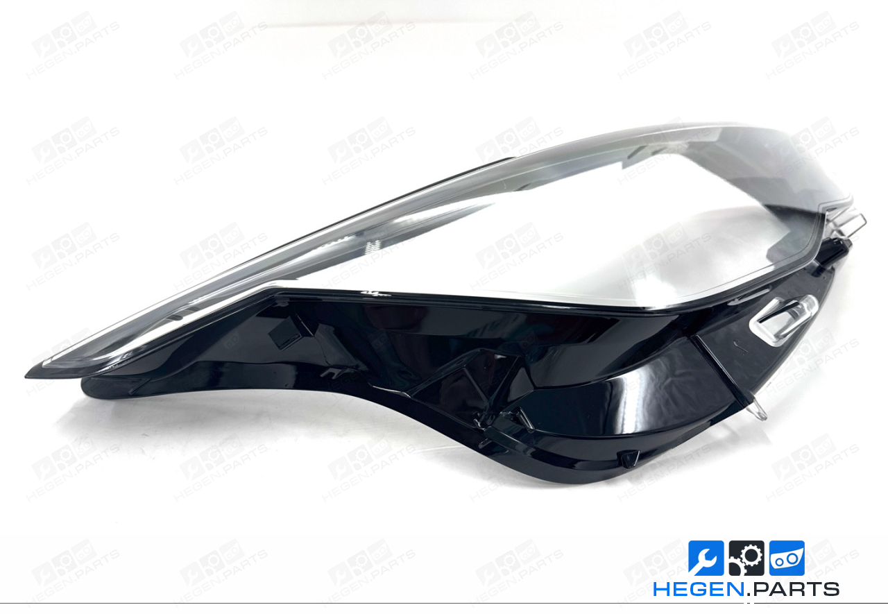 Дясно стъкло (капак) за фар на VW Golf CD1 MK8 20-23