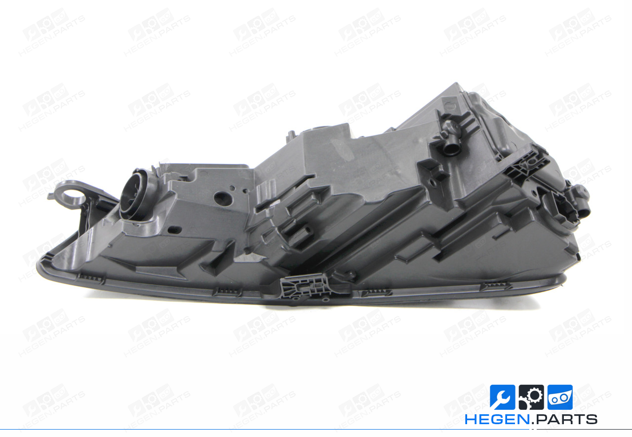 Ляв корпус за фар на AUDI A4 B9.5 19-25 фейслифт Matrix