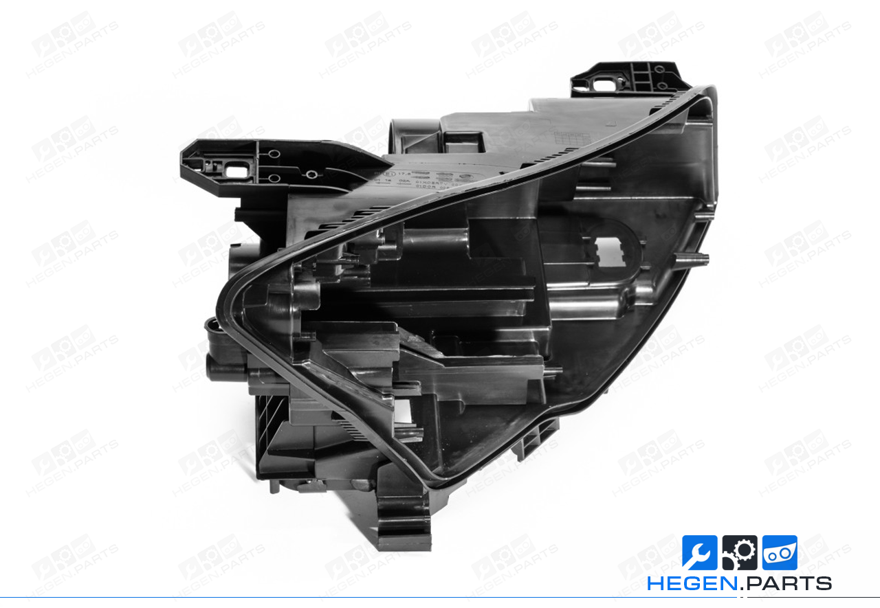 Десен корпус за фар на MERCEDES GLA класа X156 14-17 преди фейслифт XENON