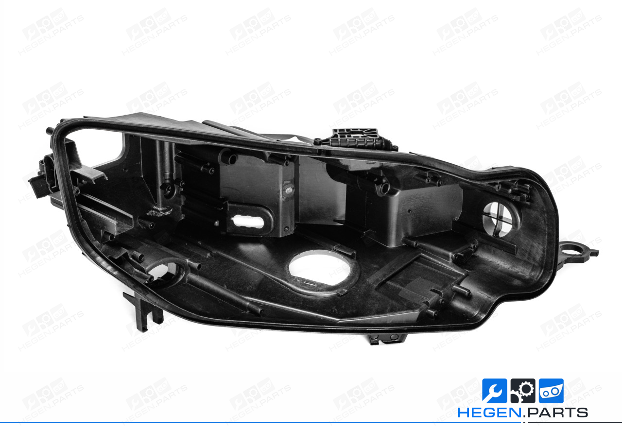 Десен корпус за фар на AUDI A5 F5 17-19 преди фейслифт LED