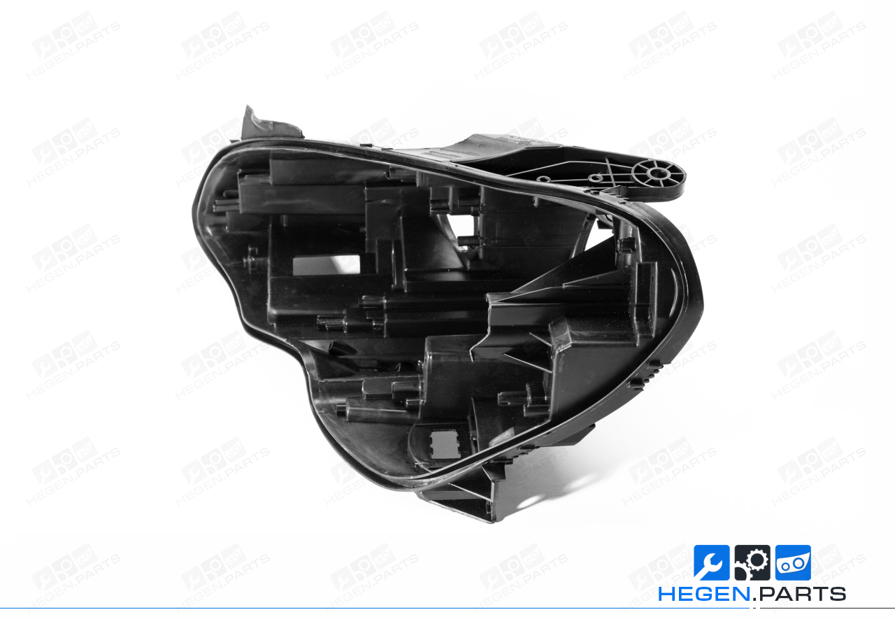 Ляв корпус за фар на MERCEDES C класа W204 11-14 фейслифт Xenon