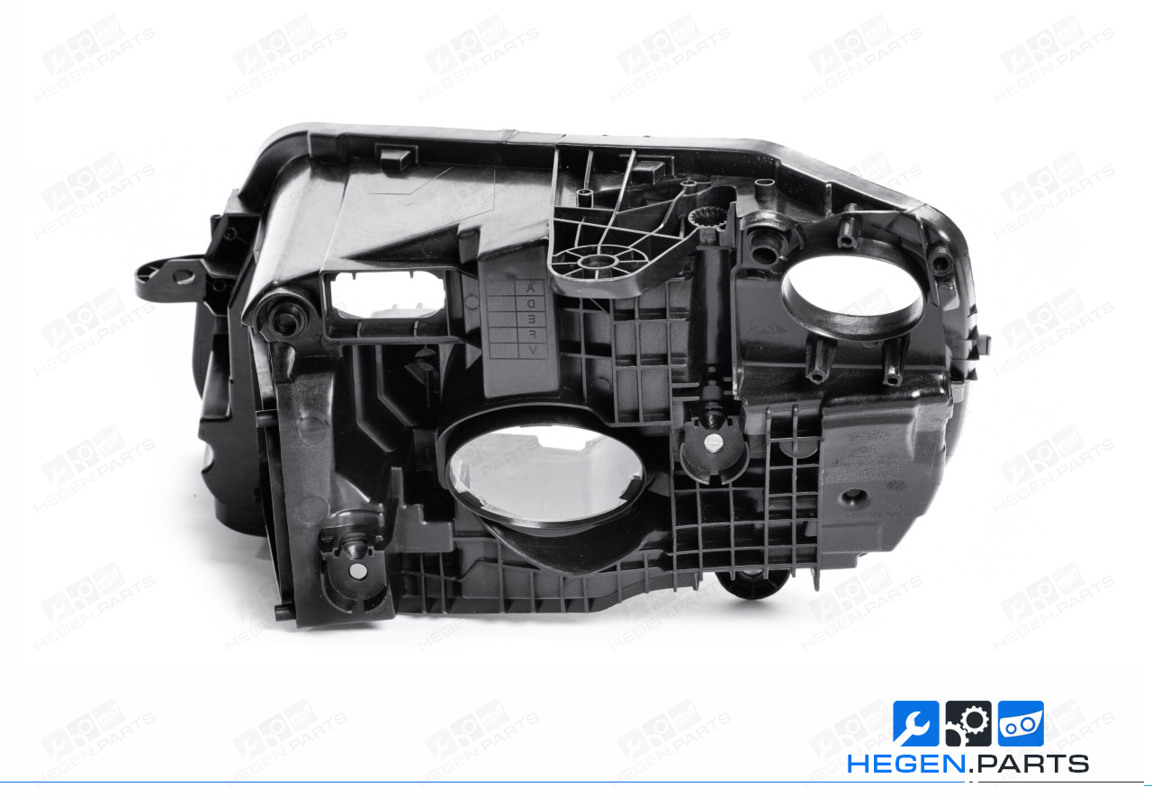 Десен корпус за фар на MERCEDES C класа W205 19-20 фейслифт High Performance LED